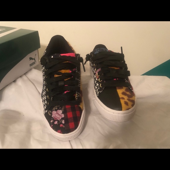 Adorable Puma Sneakers - Picture 8 of 11